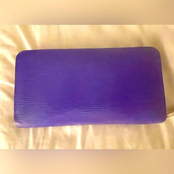 Louis Vuitton Handbags - Louis Vuitton Epi Leather Zippy Wallet Rare Violet Purple Silver Hardware